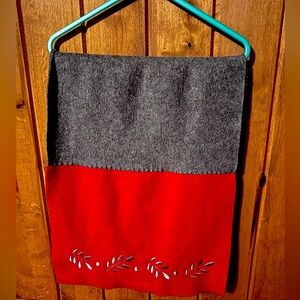 Fleece red and grey scarf